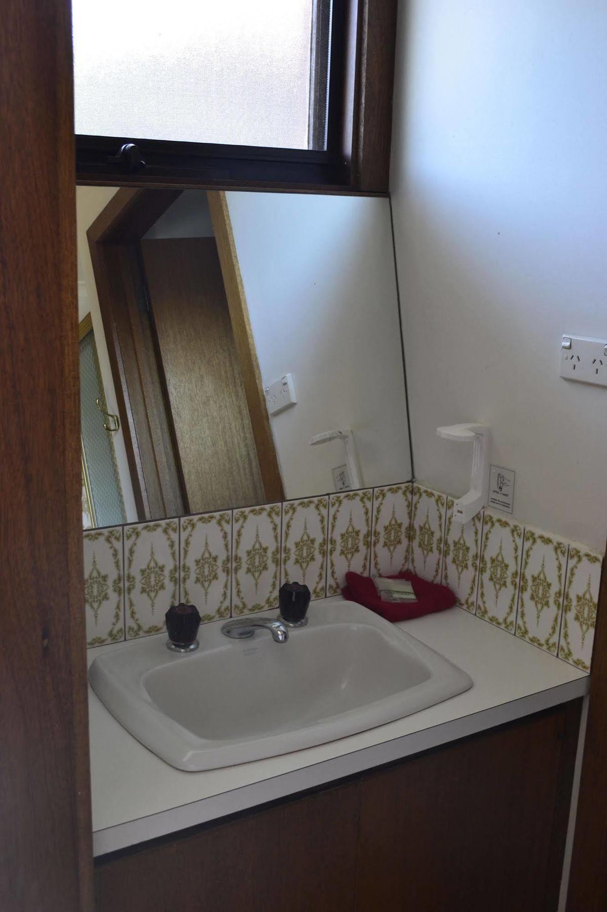 Kardinia Park Motel Джелонг Екстер'єр фото